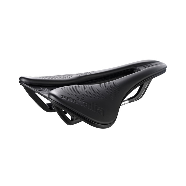 080A920REC001_NOVUS_Boost_EVO_Superflow_L_L3_THREE_QUARTER__48047