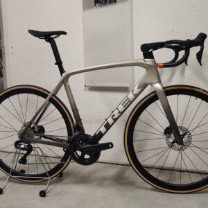 TREK EMONDA SLR 7 "PROJECT ONE"